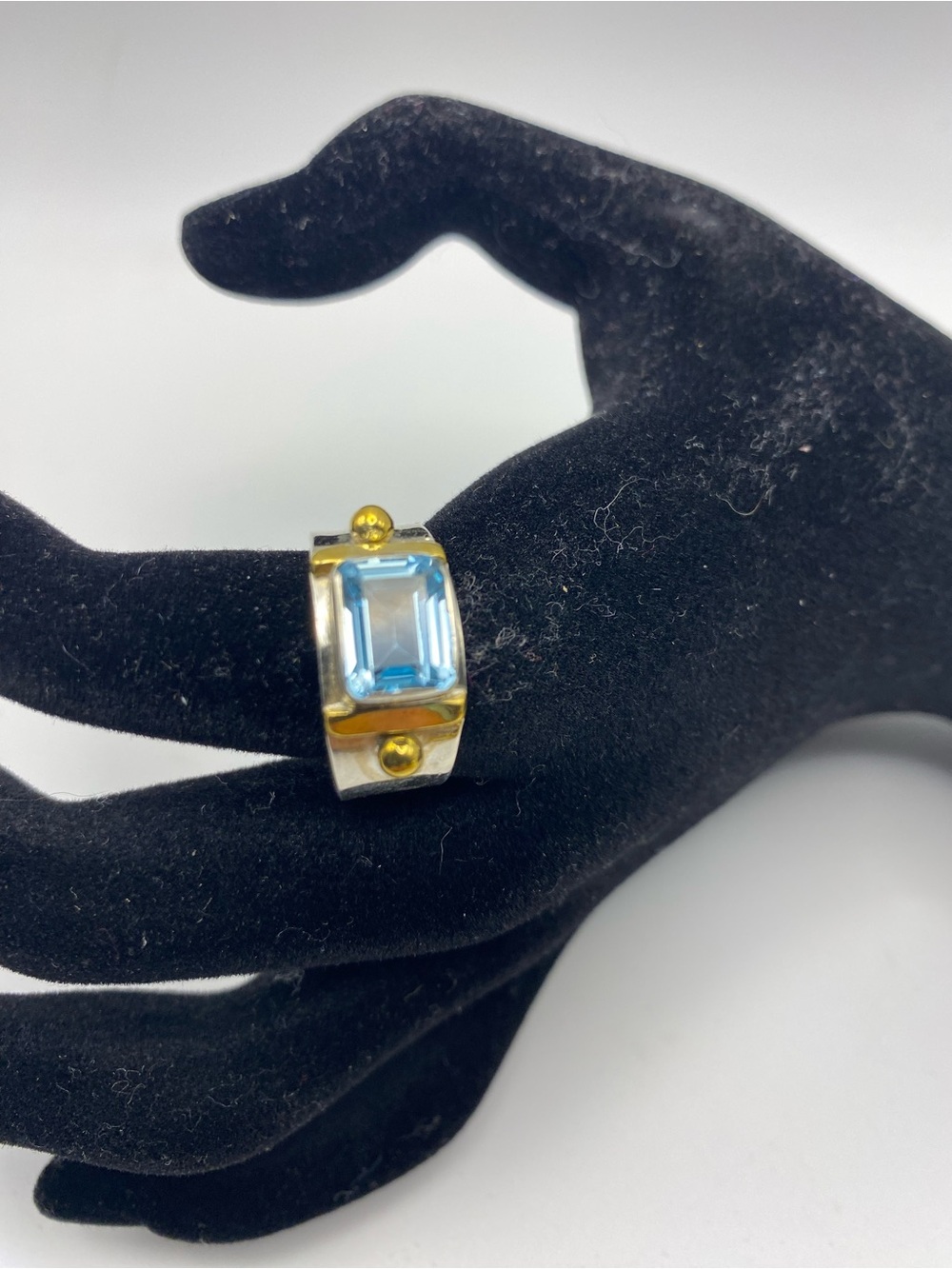 Two-Tone Ring with Blue Emerald-Cut Gemstone NEW only tag comes from maker 925